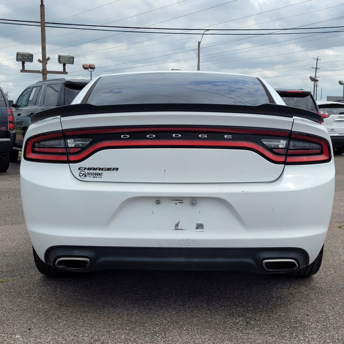 Used 2017 Dodge Charger SE w/ Blacktop Package RWD image 10