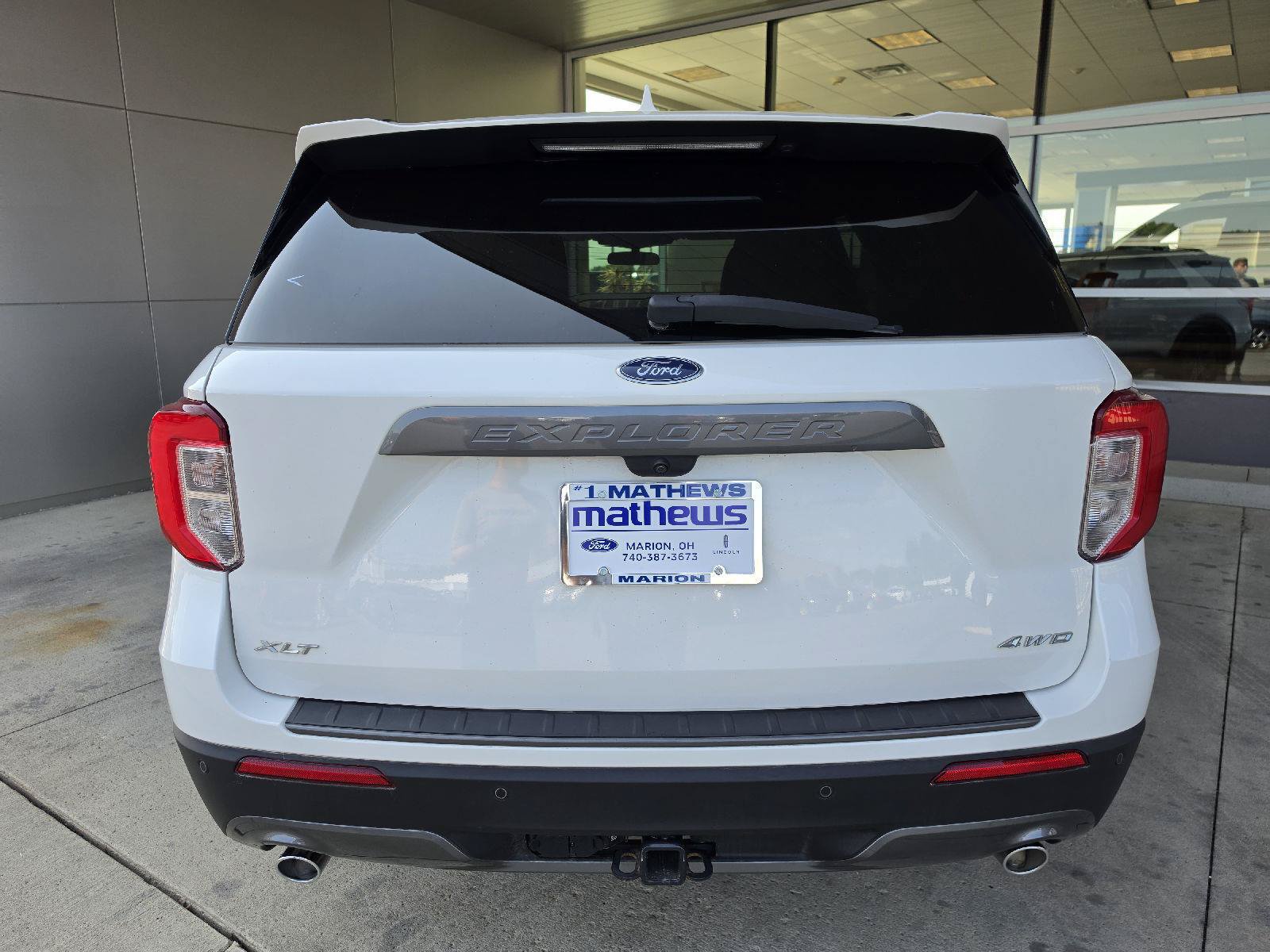 Used 2023 Ford Explorer XLT w/ Equipment Group 202A AWD/4WD image 4