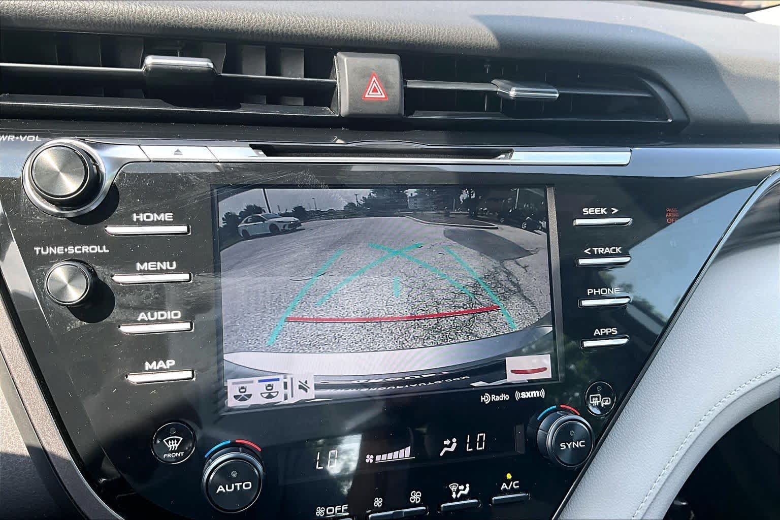 Used 2020 Toyota Camry XLE FWD image 26