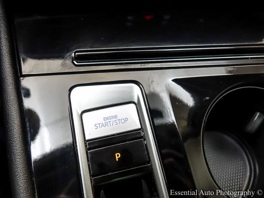 Used 2024 Volkswagen Atlas SEL AWD/4WD image 18