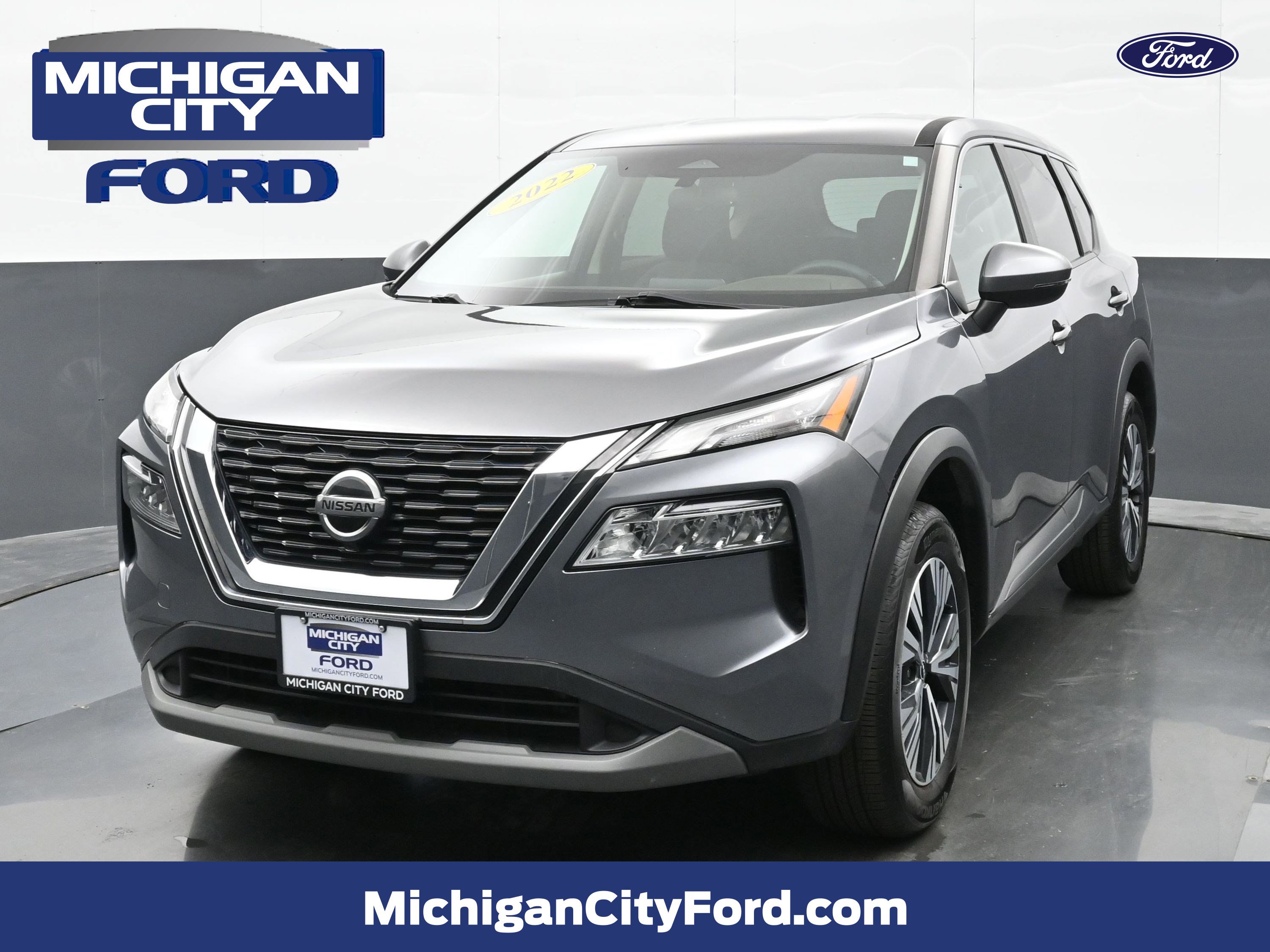 Used 2022 Nissan Rogue SV image 1