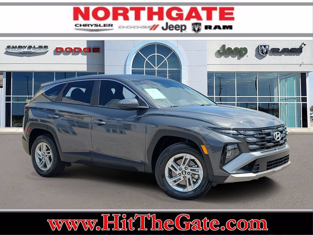 Used 2026 Hyundai Tucson SE AWD/4WD image 1