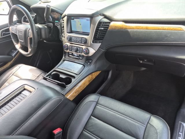 Used 2017 GMC Yukon XL Denali RWD image 28