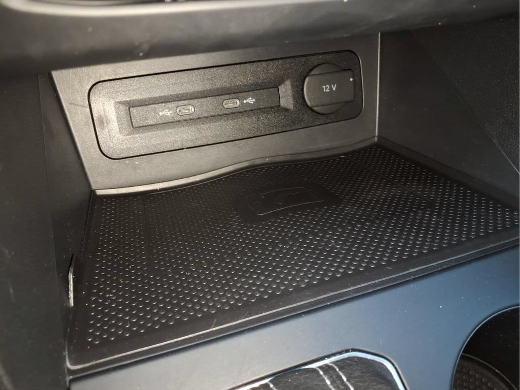 Used 2021 Volkswagen Atlas SE FWD image 9