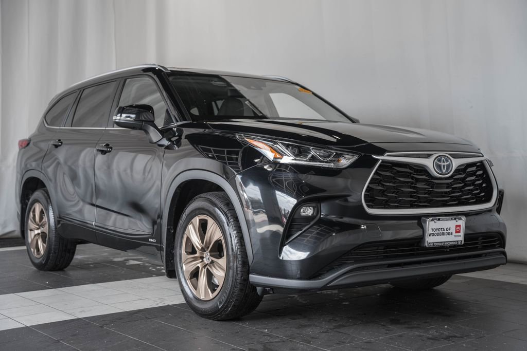 Used 2023 Toyota Highlander Bronze Edition