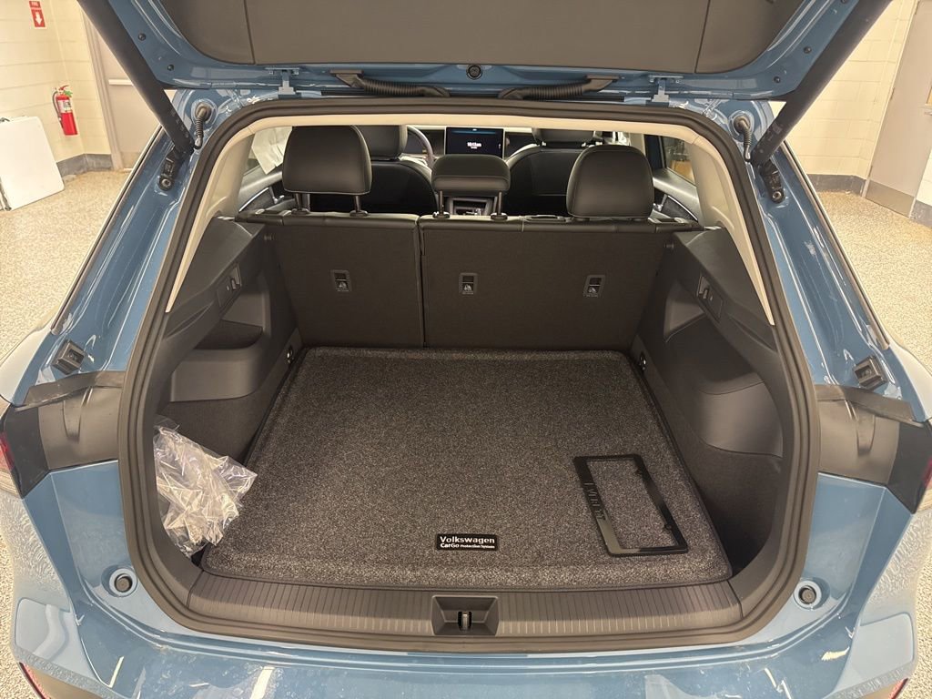 New 2026 Volkswagen Tiguan SE AWD/4WD image 12