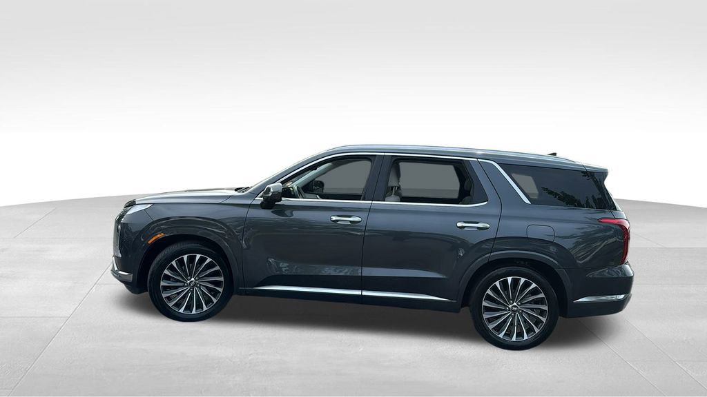 Used 2024 Hyundai Palisade Calligraphy image 4