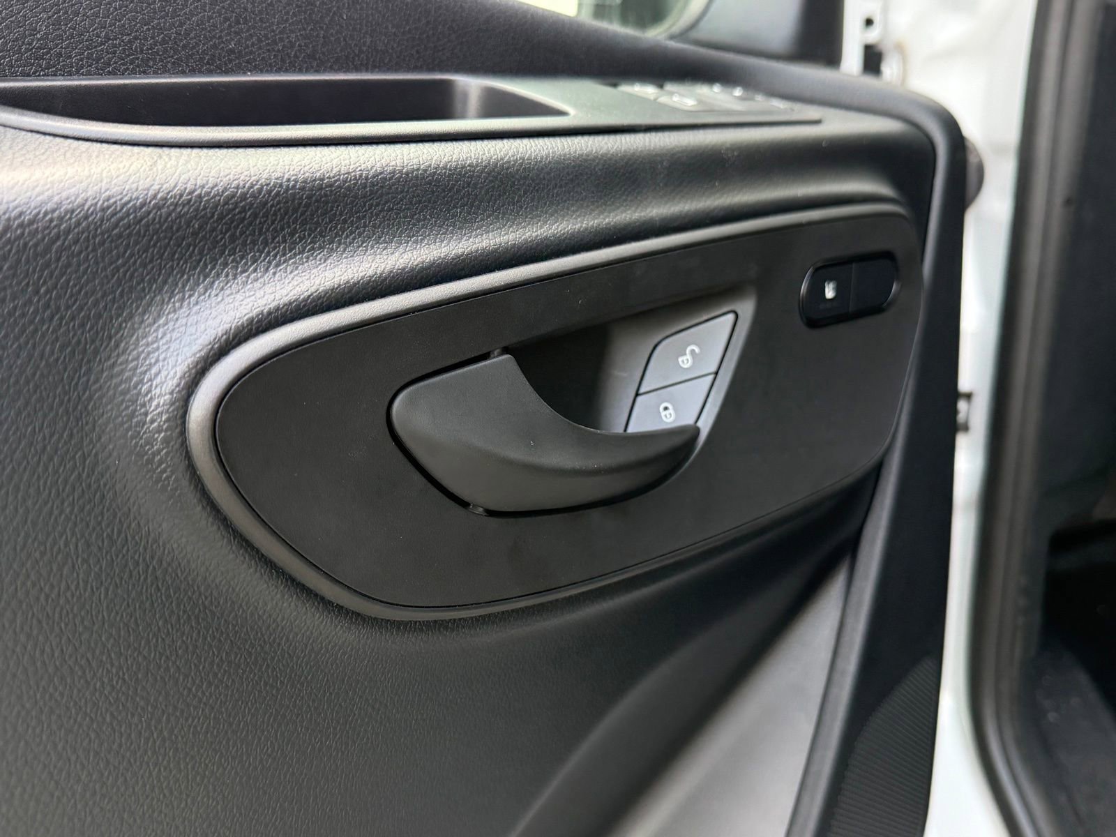 New 2025 Mercedes-Benz Sprinter 2500 image 17