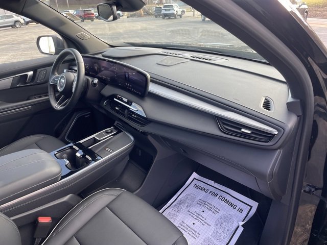 Used 2025 Buick Enclave Preferred image 32