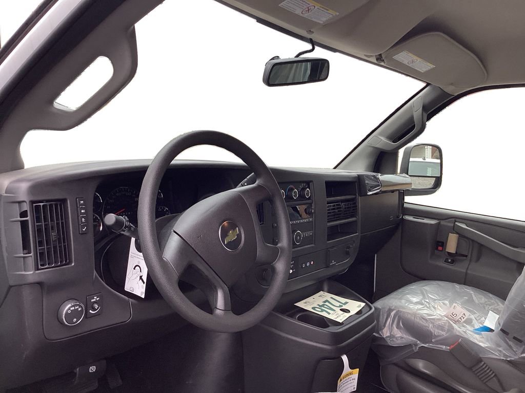 New 2025 Chevrolet Express 2500 image 10