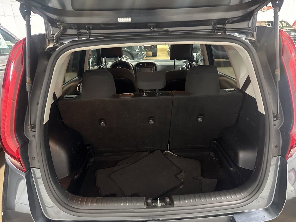 Used 2020 Kia Soul LX image 5