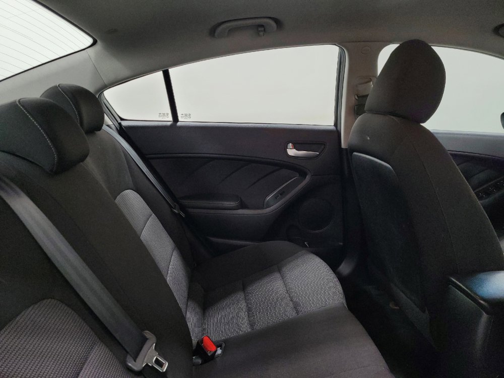 Used 2017 Kia Forte LX FWD image 19