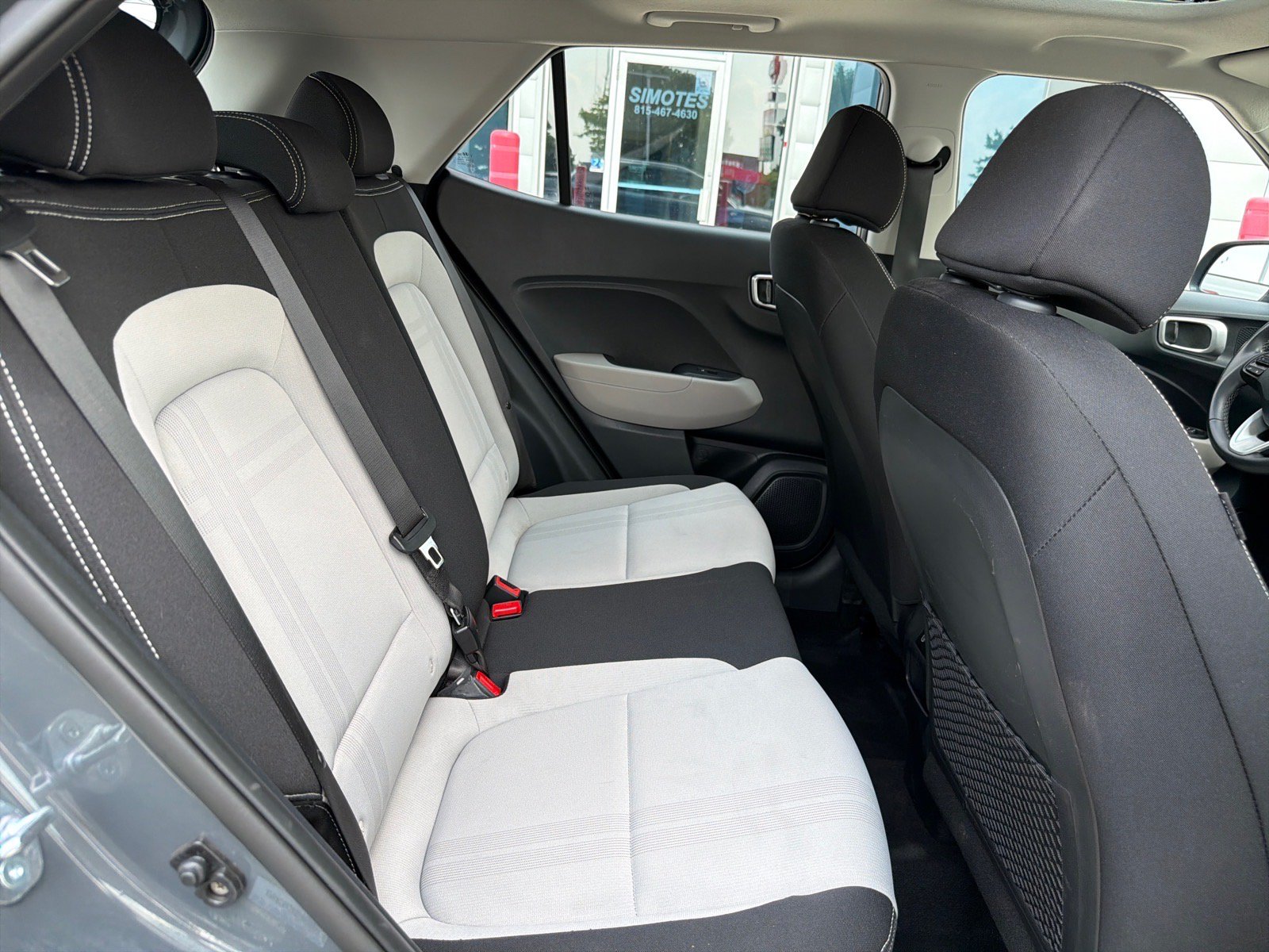 Used 2025 Hyundai Venue SEL FWD image 24