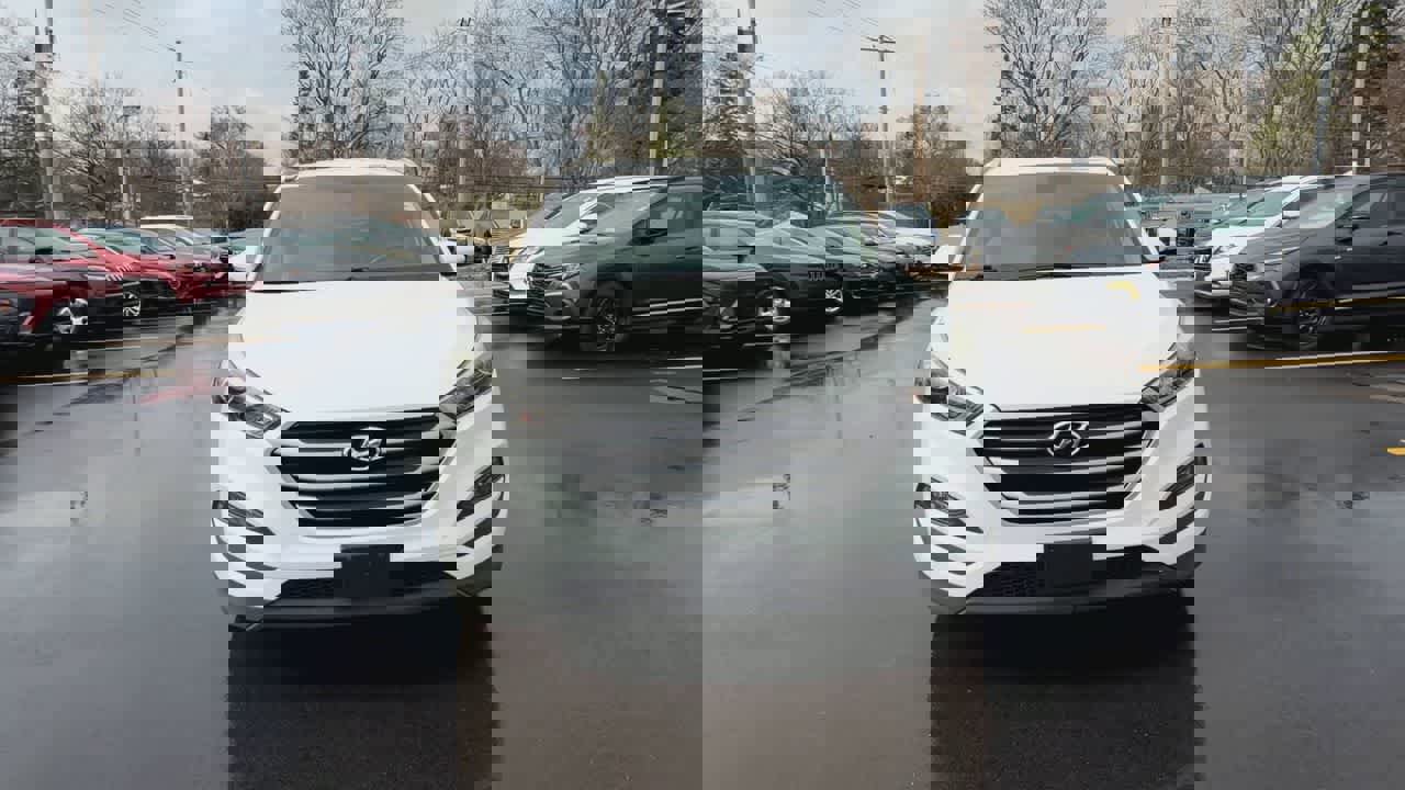 Used 2017 Hyundai Tucson SE Plus image 3