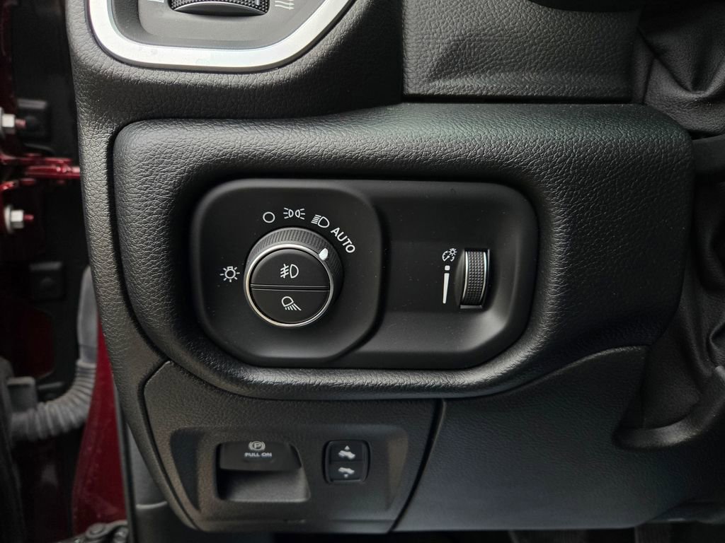 Used 2021 RAM 1500 Big Horn image 16