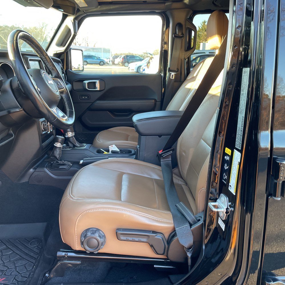 Used 2021 Jeep Wrangler Unlimited Sahara w/ Cold Weather Group image 11