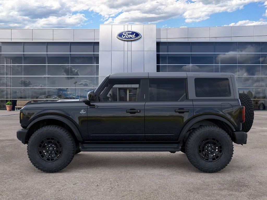 New 2026 Ford Bronco Outer Banks w/ Sasquatch Package AWD/4WD image 3