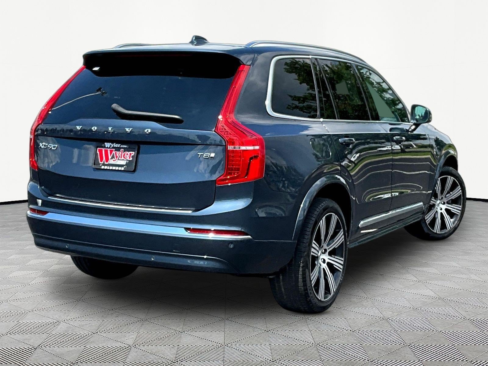 Used 2025 Volvo XC90 T8 Core w/ Protection Package Premier AWD/4WD image 6