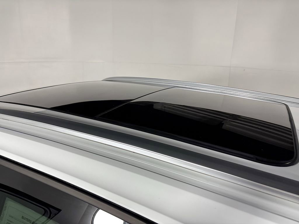 Used 2023 Volkswagen Atlas Cross Sport SE w/ Panoramic Sunroof Package image 18