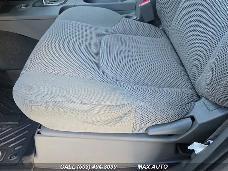 Used 2020 Nissan Frontier SV image 13