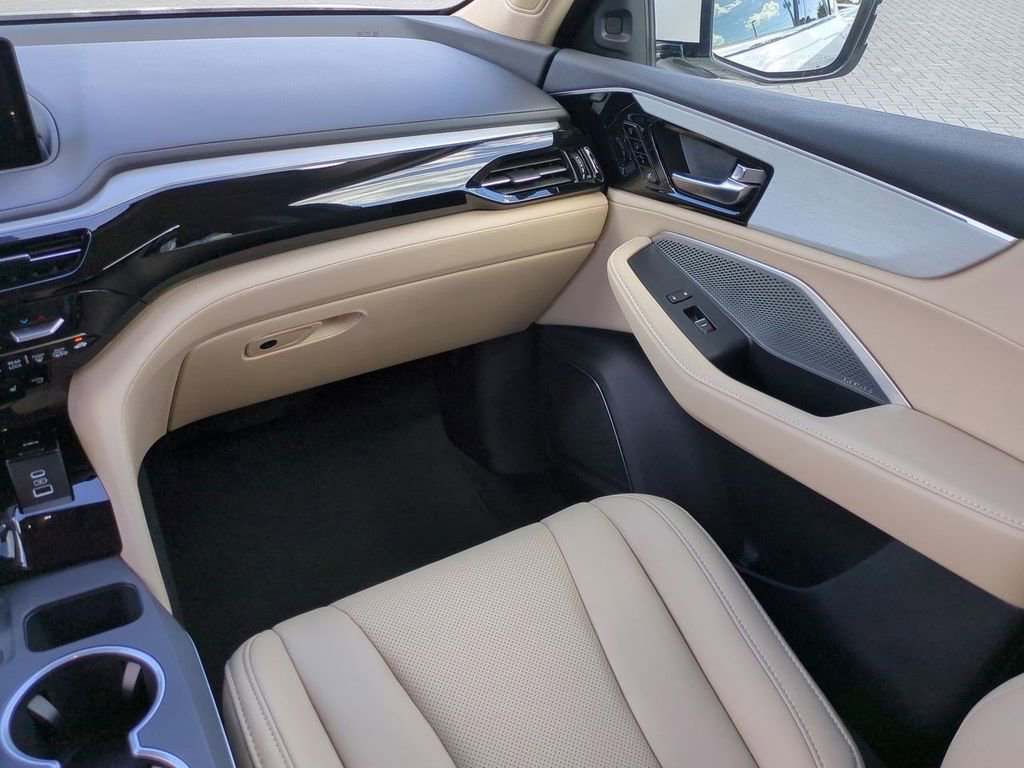Used 2023 Acura MDX FWD w/ Technology Package image 17