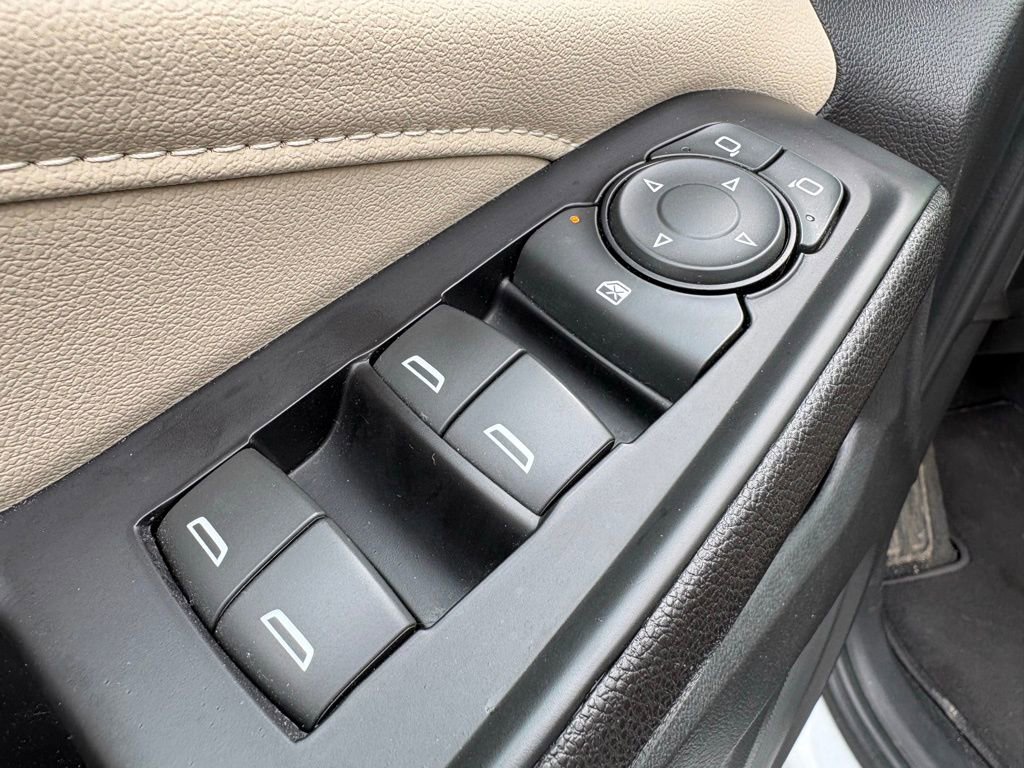 Used 2023 Chevrolet Traverse LS image 18