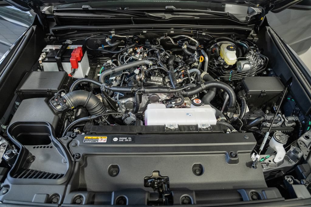 New 2026 Toyota 4Runner SR5 AWD/4WD image 17