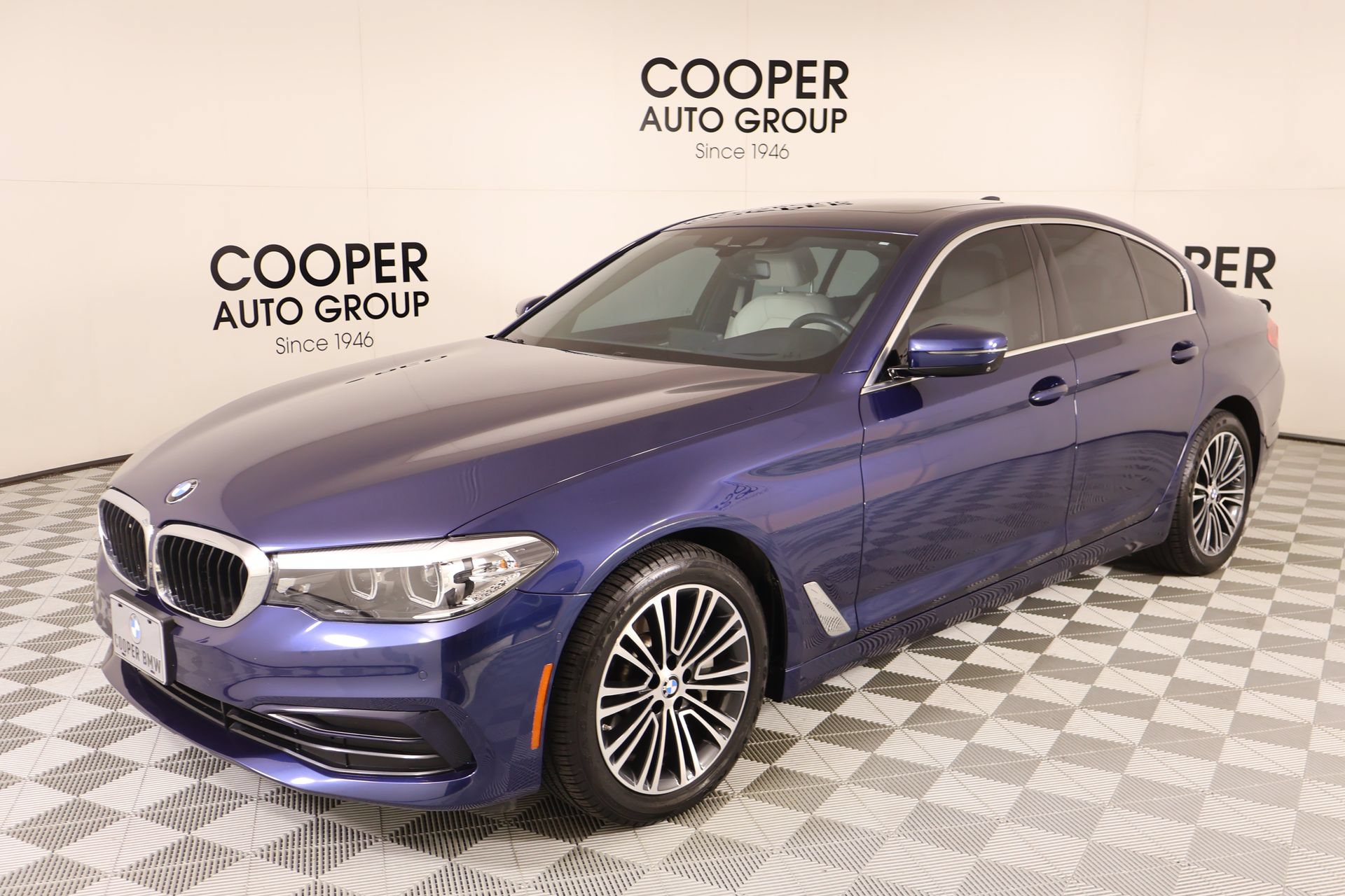 Used 2020 BMW 530i xDrive w/ Premium Package AWD/4WD image 11
