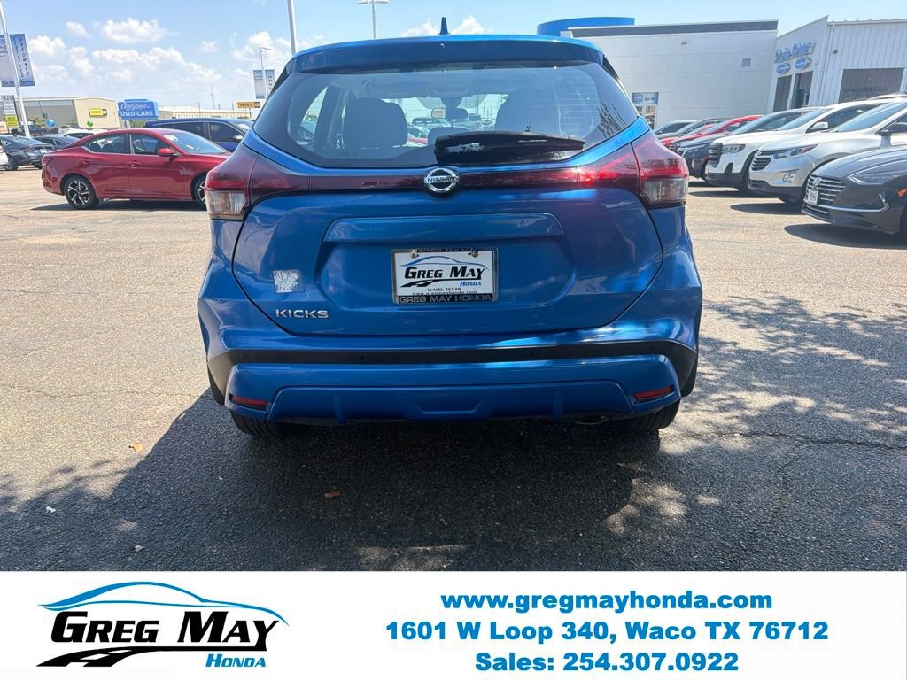 Used 2021 Nissan Kicks S FWD image 4