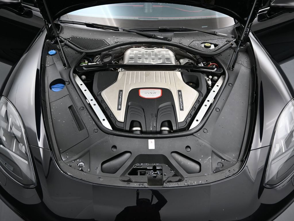 Used 2020 Porsche Panamera GTS image 36