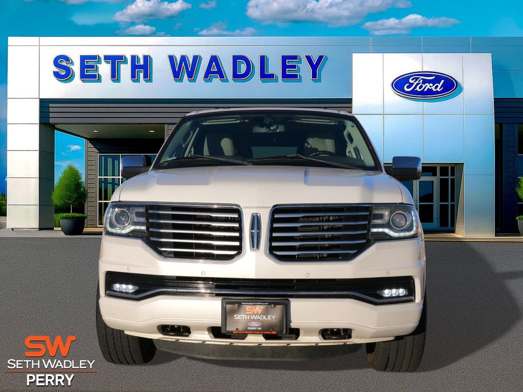 Used 2015 Lincoln Navigator L 4WD image 4