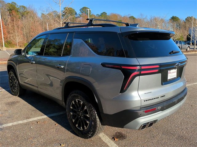Used 2024 Chevrolet Traverse Z71 image 6