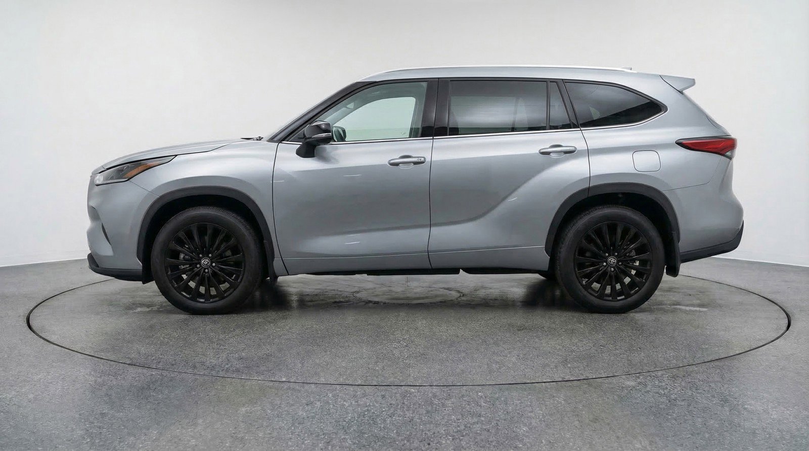 Used 2025 Toyota Highlander XSE image 5