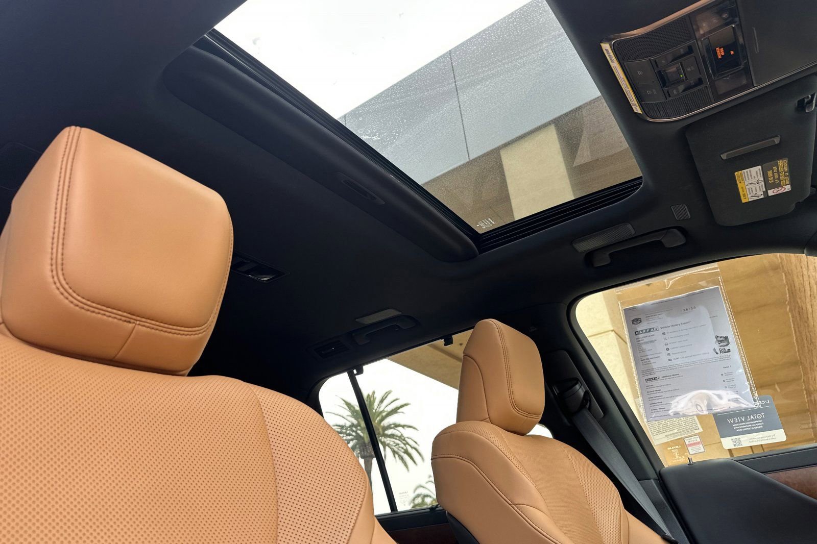 Certified 2024 Lexus LX 600 4WD w/ Luxury Package image 22