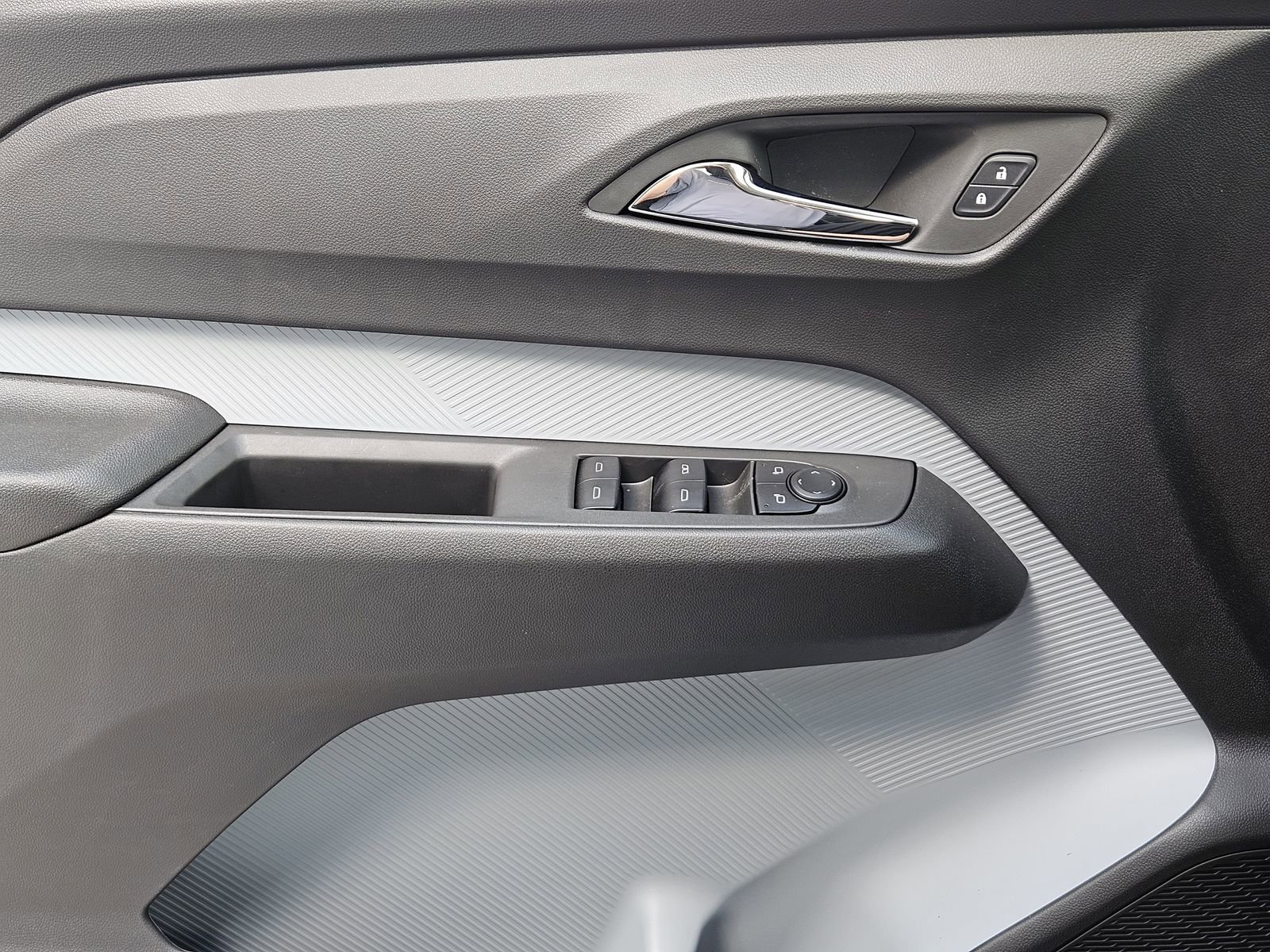 New 2027 Chevrolet Bolt RS image 22