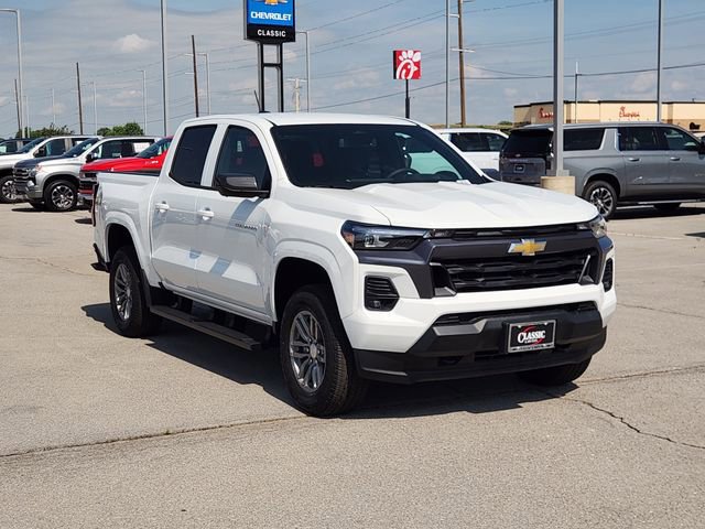 New 2026 Chevrolet Colorado LT w/ LT Convenience Package AWD/4WD image 3