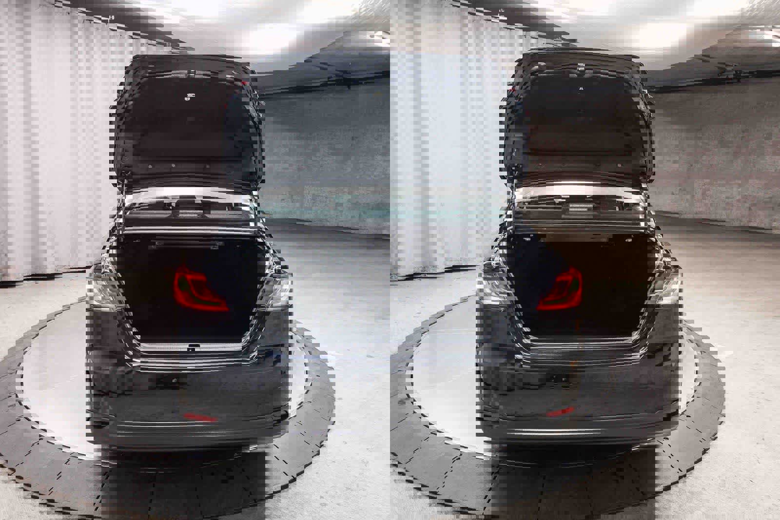 Used 2025 Toyota Camry LE w/ Convenience Package image 23