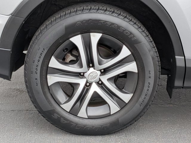 Used 2016 Toyota RAV4 LE FWD image 13