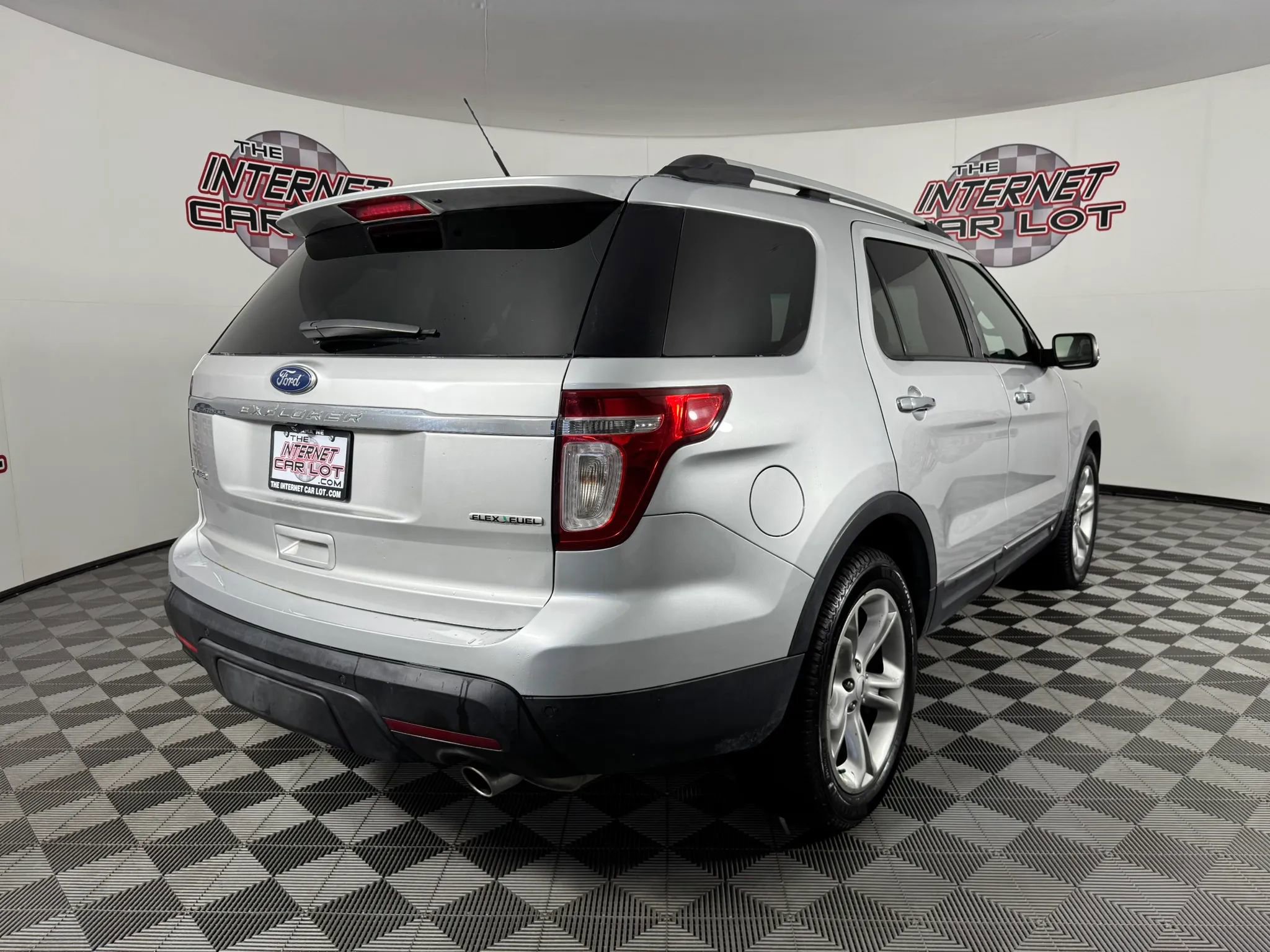 Used 2014 Ford Explorer Limited w/ Equipment Group 302A FWD image 7