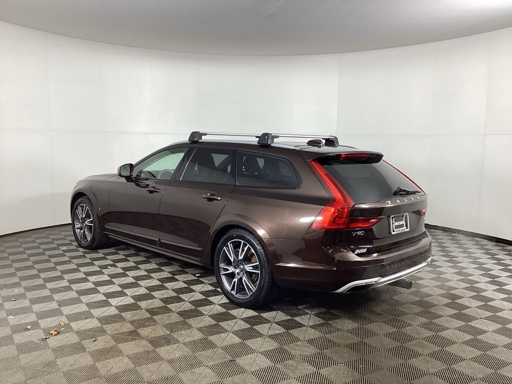 Used 2017 Volvo V90 T6 Cross Country AWD/4WD image 4