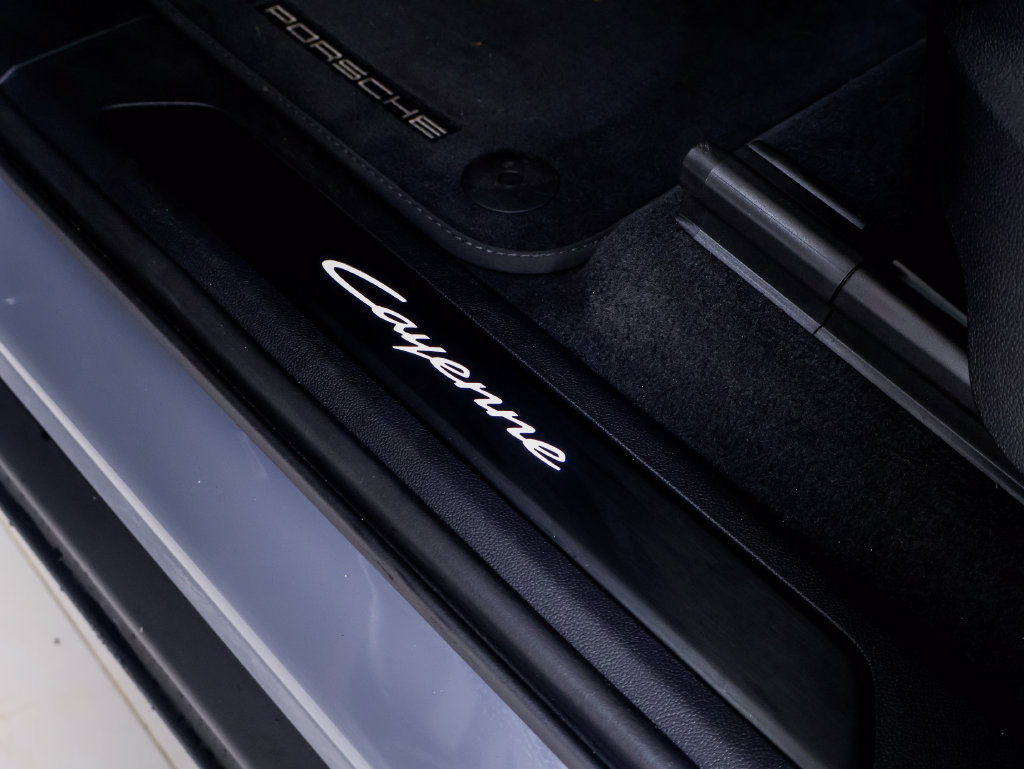 Certified 2026 Porsche Cayenne Coupe AWD/4WD image 22