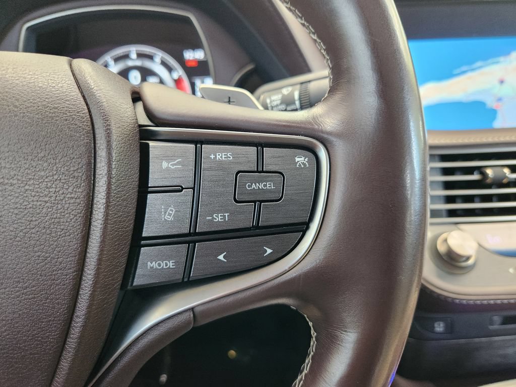 Used 2020 Lexus LS 500 w/ Accessory Package (Z1) RWD image 30