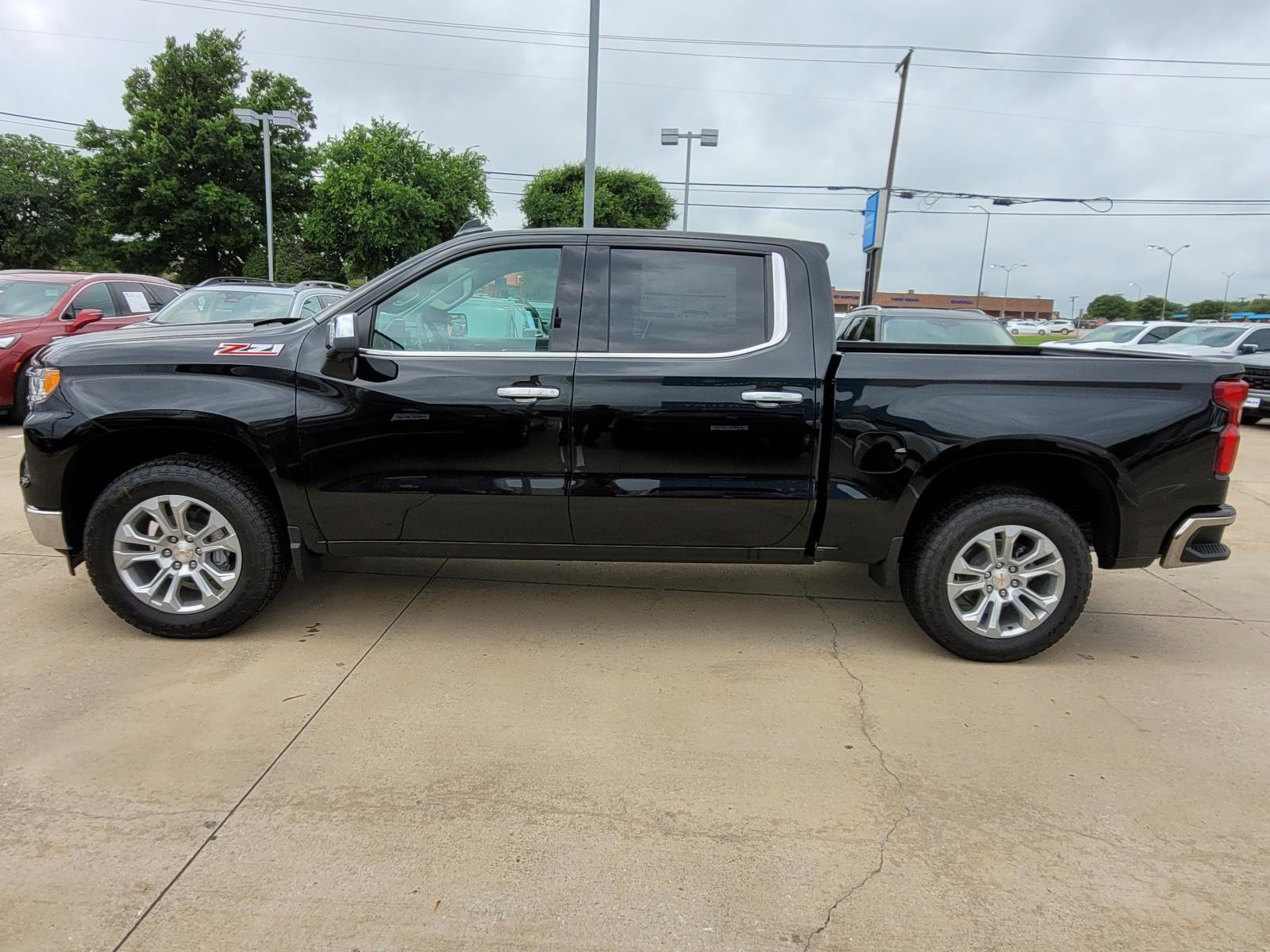 New 2026 Chevrolet Silverado 1500 LTZ w/ Z71 Off-Road Package AWD/4WD image 2