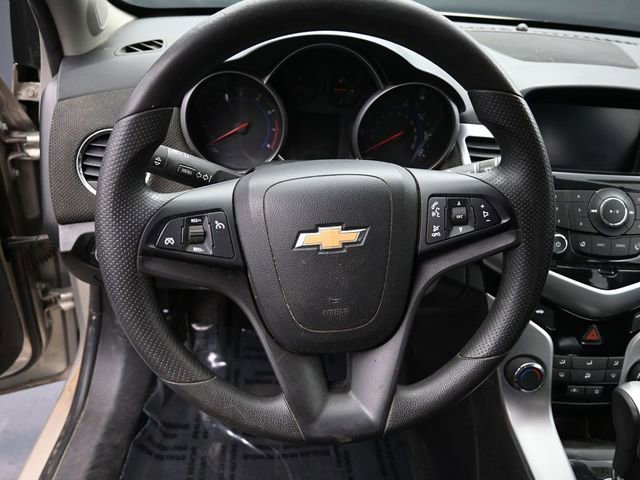 Used 2016 Chevrolet Cruze LT image 23