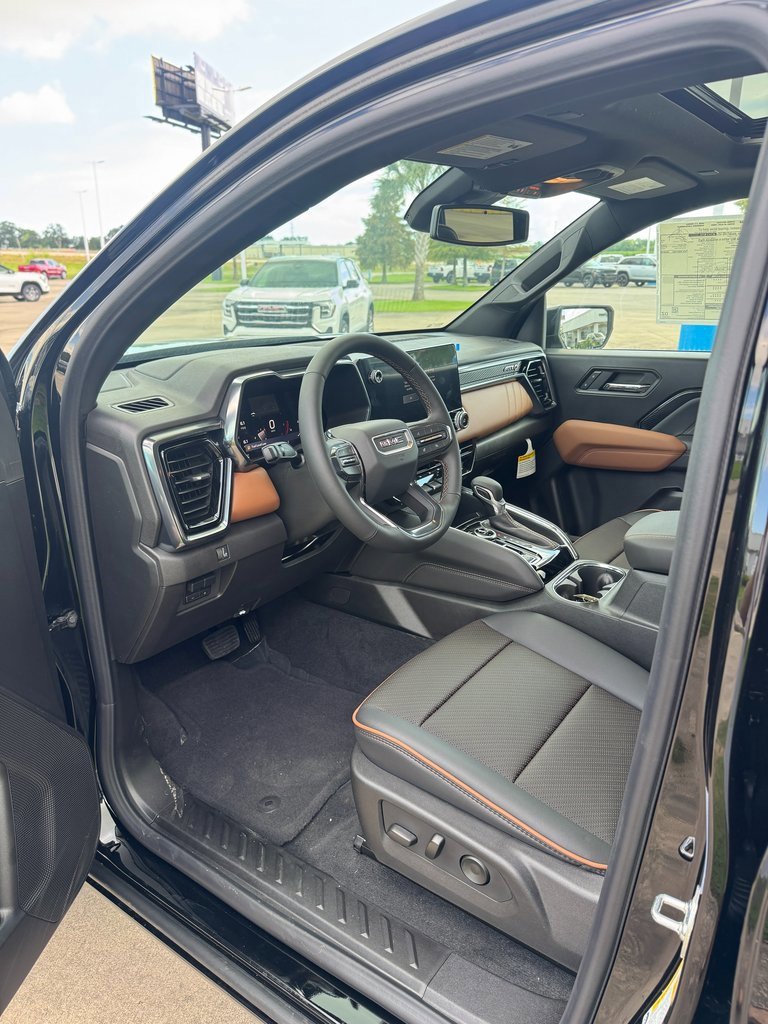 New 2025 GMC Canyon AT4 w/ Technology Plus Package image 10