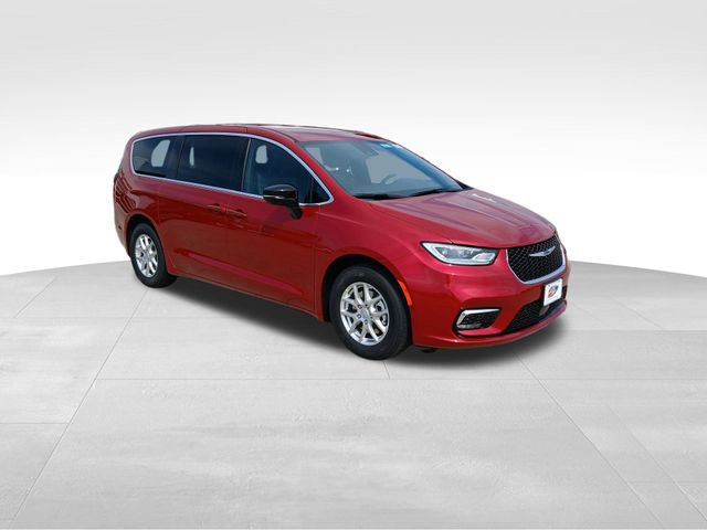 New 2026 Chrysler Pacifica Select image 2