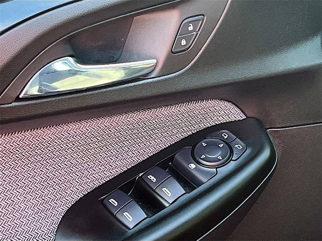 Used 2023 Chevrolet TrailBlazer LS image 17