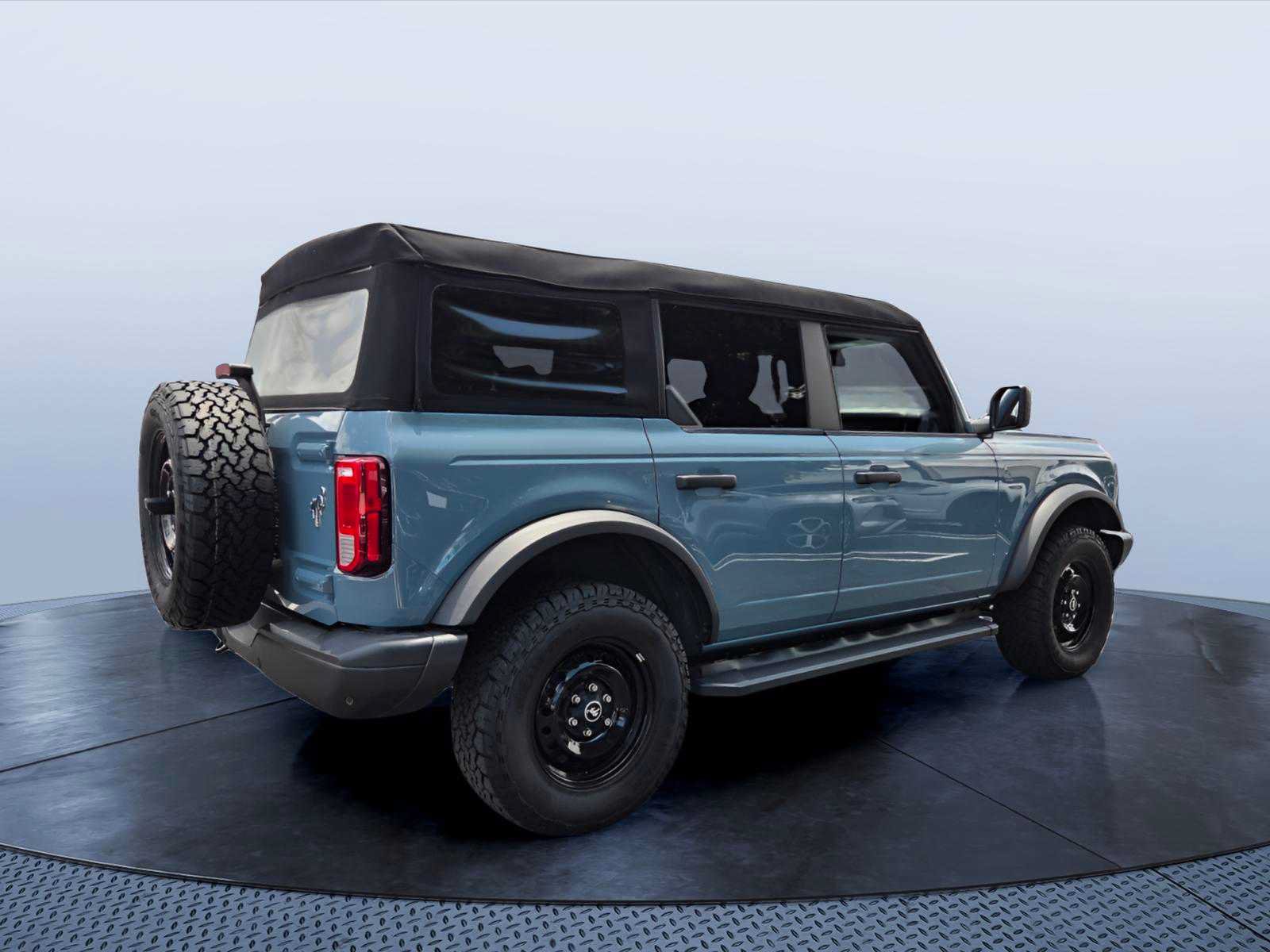 Used 2023 Ford Bronco Black Diamond AWD/4WD image 6