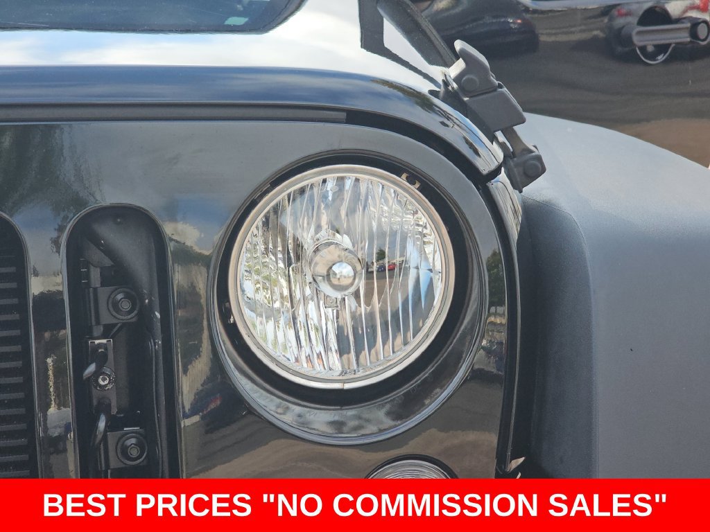 Used 2016 Jeep Wrangler Unlimited Sport w/ Connectivity Group AWD/4WD image 32