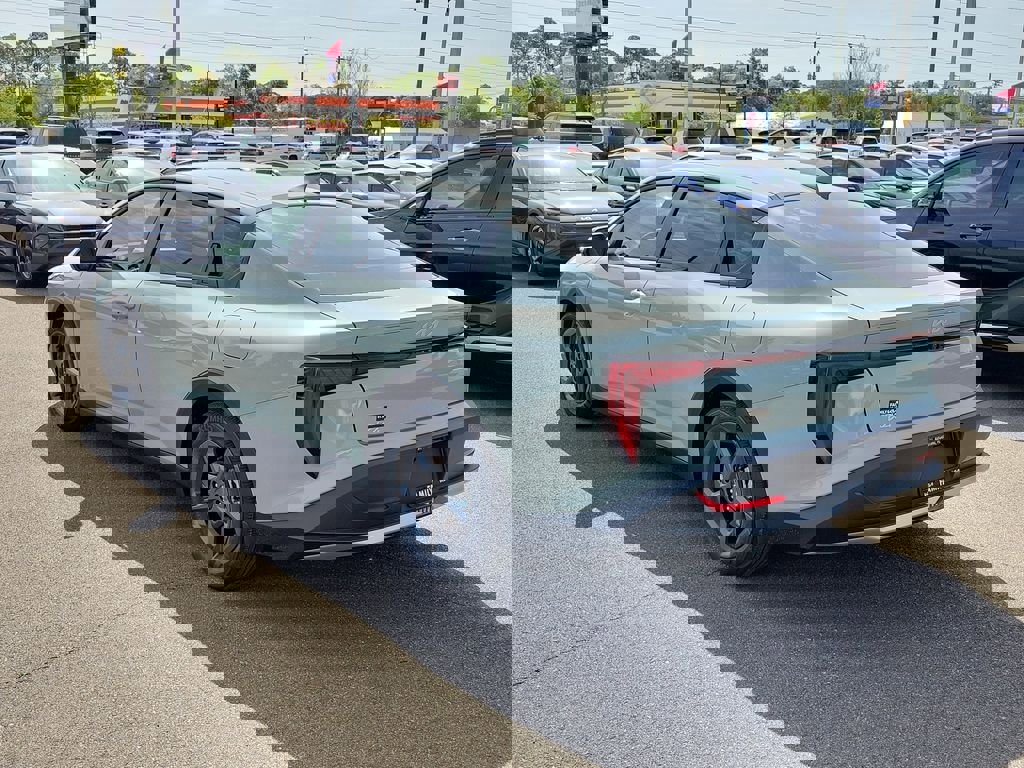 New 2026 Kia K4 LXS image 4